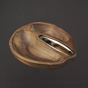 AMADEA Drevená miska v tvare orecha so luskáčikom, masívne drevo americký orech, 23x28x4,5 cm