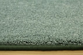 Metrážny koberec Essential Elite 40 zelený