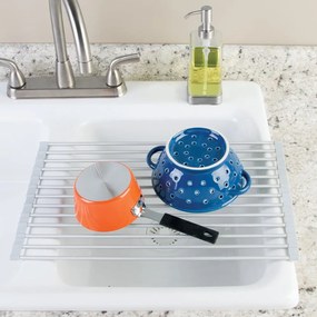 Hliníková odkvapkávacia mriežka na drez v striebornej farbe Metro – iDesign