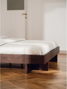 Hnedá dvojlôžková posteľ z MDF v dekore jaseňa bez čela s roštom 180x200 cm Kito – noo.ma
