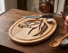 AMADEA Drevená servírovacia doska - podnos oválne kôň, masívne drevo, 30 cm