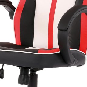 Pohodlná kancelárska stolička s červenými doplnkami