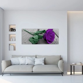 Obraz - Fialová ruža so zelenou stonkou (120x50 cm)
