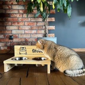 Drevený držiak na misku pre mačku Norwegian Forest Cat