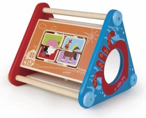 Drevený box plný aktivít