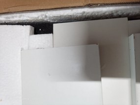 AKCIA Čierny jedálenský stôl s bielymi nohami MADO 120x80 II. akosť