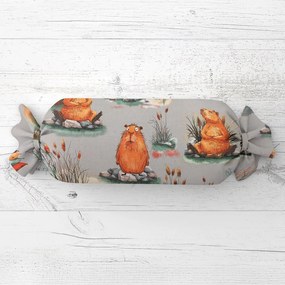 Biante Detský vankúš valec bonbon Sandra SA-711 Kapybary na sivom 15x60 cm