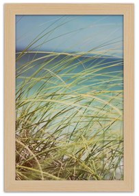 Gario Plagát Zelené trávy na pozadí mora Farba rámu: Čierna, Rozmery: 20 x 30 cm