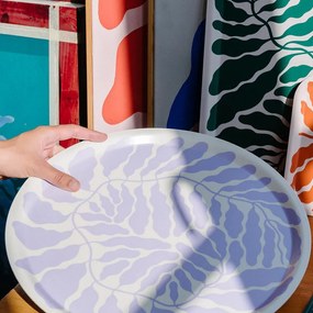 Wrap Ilustrovaná tácka drevená Art Trays by Linnéa Andersson okrúhla fialová