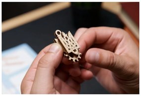 Ugears 3D drevené mechanické puzzle Brave UA Tractor