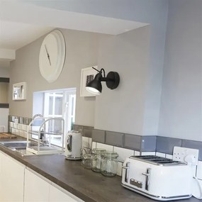 Searchlight 1541BK - Nástenné bodové svietidlo FOCUS 1xGU10/50W/230V čierna