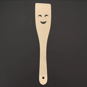 AMADEA Drevená obracačka s úsmevom, masívne drevo, dĺžka 28 cm