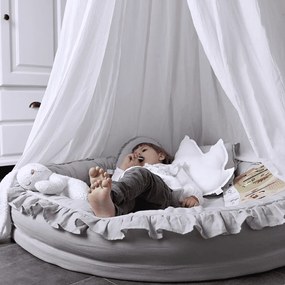 Ľanové hniezdo pre deti s volánom šedá