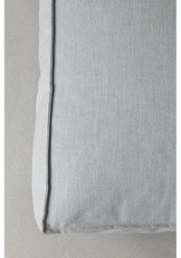 Svetrlosivý zahradný puf Blomus Cloud