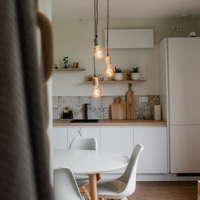 Priemyselné závesné svietidlo čierne s betónovým okrúhlym 3-svetlovým - Pedra