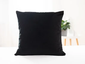 Zamatová obliečka na vankúšik Velvet čierna – 45 x 45 cm