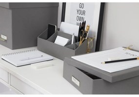 Sivý úložný box s menovkou na dokumenty Bigso Box of Sweden Oskar, veľkosť A4