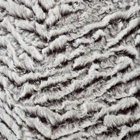Dekoračný vankúš z umelej kožušiny 43x43 cm Wolf Faux Fur – Catherine Lansfield