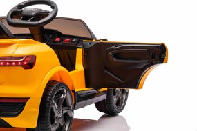 Ramiz Audi SQ8 vozidlo Žltá