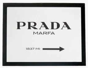 Nástenná dekorácia's rámom Prada Marfa