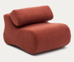 Kreslo v terakotovej farbe z textílie buklé Club – Kave Home