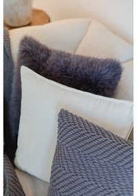 Dekoračný vankúš zo ženilky 45x45 cm Renee – Tiseco Home Studio