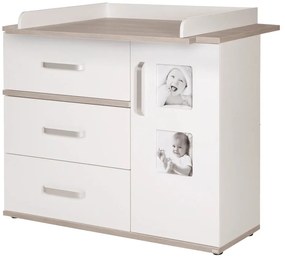 Biela nízka detská komoda v dekore brestu s prebaľovacím pultom 117x102 cm Moritz – Roba