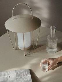 ferm LIVING Kovový lampáš Abri Cashmere