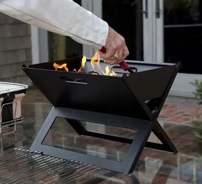 Zaparkorun Kufríkový skladací gril na drevené uhlie BBQcase
