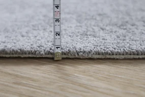 Associated Weavers koberce Metrážny koberec Miriade 90 svetlo sivý - Kruh s obšitím cm