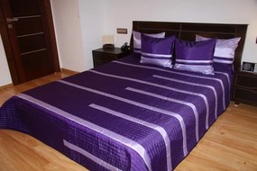 Prehoz na posteľ sýto fialovej farby s pruhmi