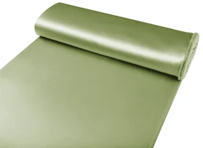 Biante Saténový záves LUX-L051 Olivovo zelený 140x140 cm