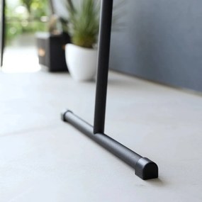 Čierny kovový nástenný vešiak 38,5 cm Tower – YAMAZAKI