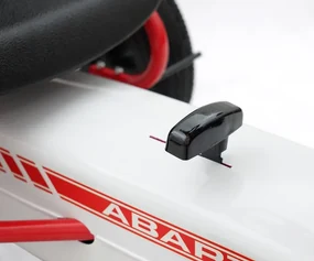 Šlapacia motokára Abarth biela
