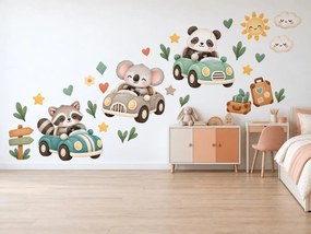 Panda s kamarátmi v autíčkach cestovateľské textilné nálepky na stenu arch 34 x 46 cm