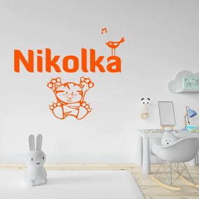 Veselá Stena Samolepka na stenu na stenu Mačička s menom Farba: černá