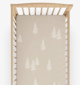 Goldea vianočná bavlnená napínacia plachta do detskej postieľky - severské stromčeky 60 x 120 cm