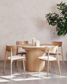 Drevená jedálenská stolička Elim (49530002), krémová