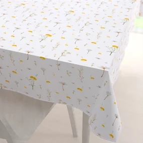 Biante Bavlnený obdĺžnikový obrus Sandra SA-497 Žlté bylinky na bielom 50x100 cm