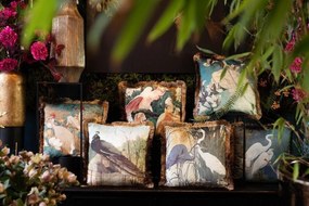 Zamatový vankúš bielej volavky so zlatými strapcami Frill - 45 * 45 * 10cm