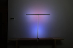 Stolná LED lampa NOX s RGBW efektmi, svorka, diaľkový ovládač