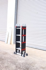 Noela Multifunkčný hliníkový rebrík 4x4 473 cm NVLG-44 BLACK PREMIUM + kolieska, podlážka a polica