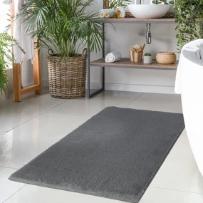 Dekorstudio Kožušinový koberec do kúpeľne TOPIA mats - tmavo sivý Rozmer koberca: 50x90cm