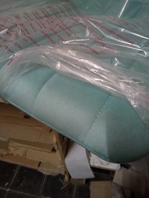 AKCIA Mentolová zamatová stolička LAVA AQUA MINT II. akosť