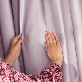 Svetloružový zamatový dimout záves 140x270 cm Eyelets – Restilo