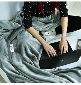 Deka sivá 150 x 200 cm EMI