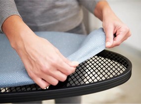 Poťah na žehliacu dosku 130x38 cm Glide – Joseph Joseph