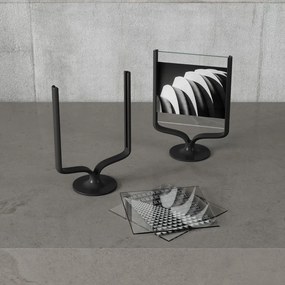 Čierny kovový stojací rámček 18x25 cm Wishbone – Umbra