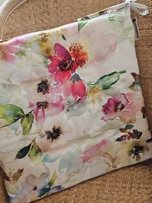 Vonkajší podsedák s výplňou a kvetmi - 40*40*3 cm