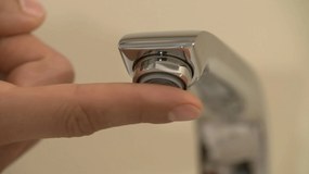 Hansgrohe Metris New, umývadlová batéria s otočným výtokom a výpustom, chrómová, HAN-31087000